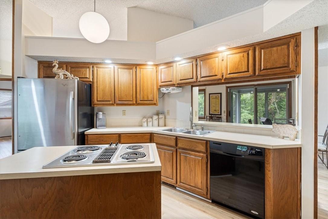 Image 4: View of golf course from kitchen
