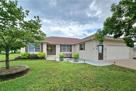 3 Horseshoe Drive