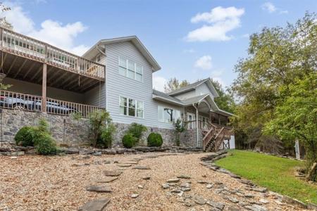26 White River Lane