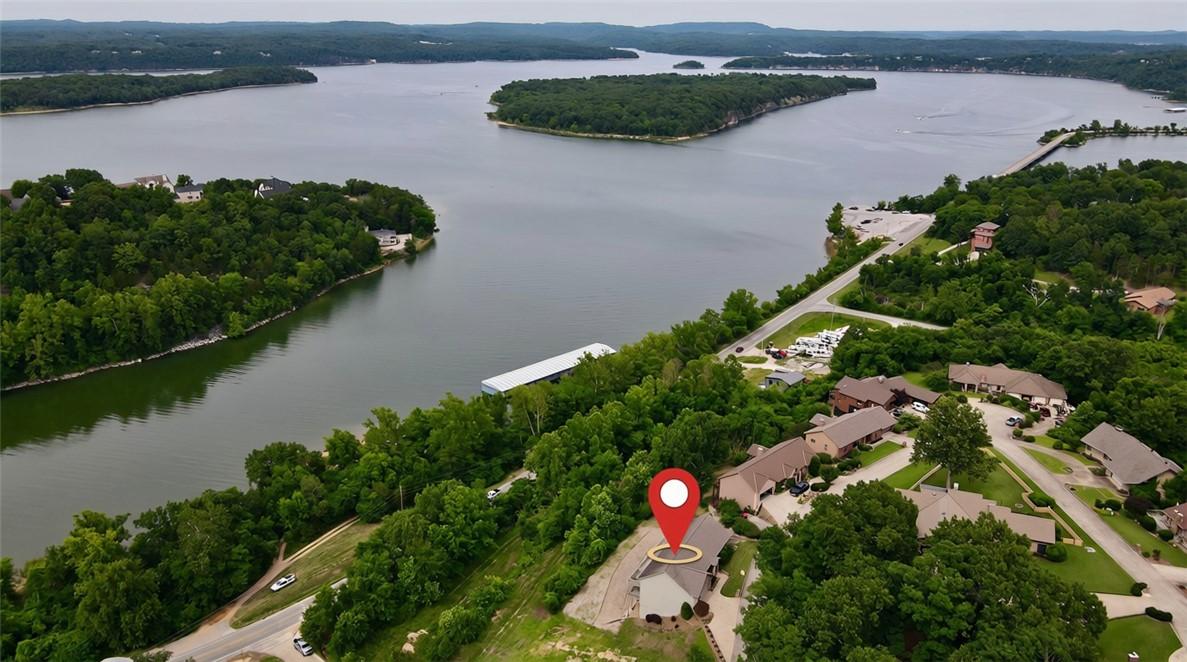 Image 1: Scenic Beaver Lake views!