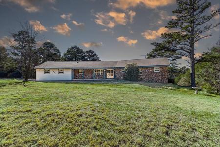9655 Roberts Lane