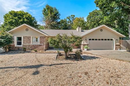15 Oakham Circle