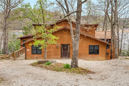 11836 White Oak Drive
