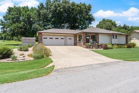 1 Scotsdale Place