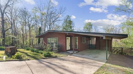 14 Bridgeport Lane