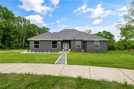 901 Red Cedar Place