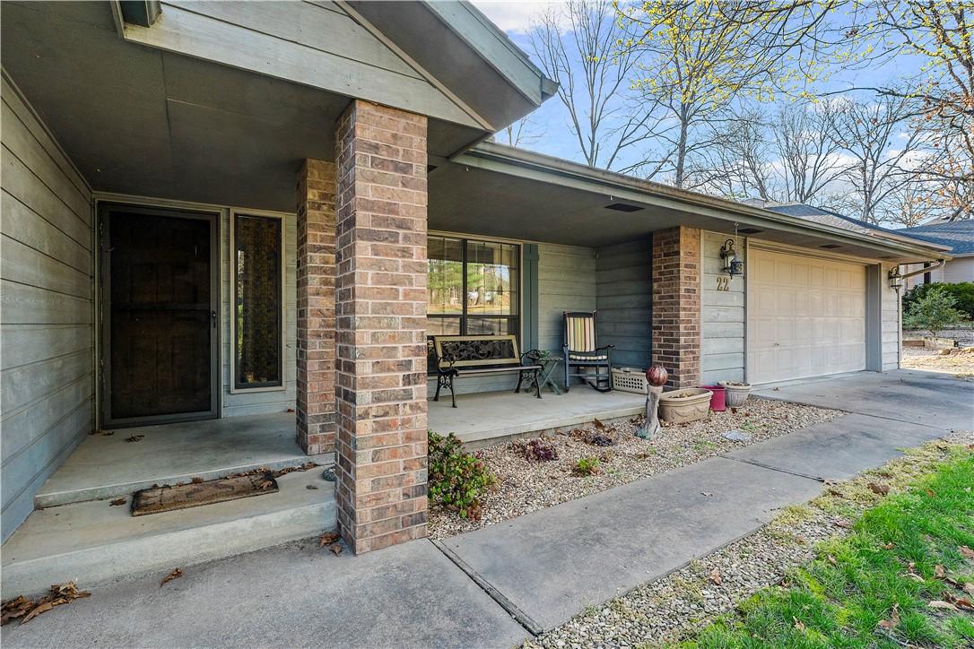 Image 2: Covered front porch
