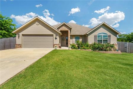 6 Briscoe Lane