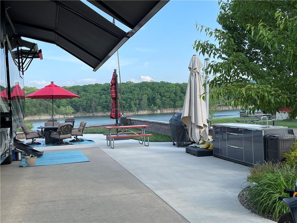 Image 2: Patio Space