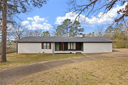 104 Mooncrest Way