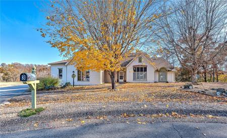 3 Scotsdale Way