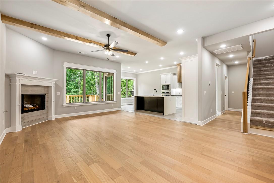 Image 3: Living room