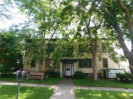 816 5th Street E