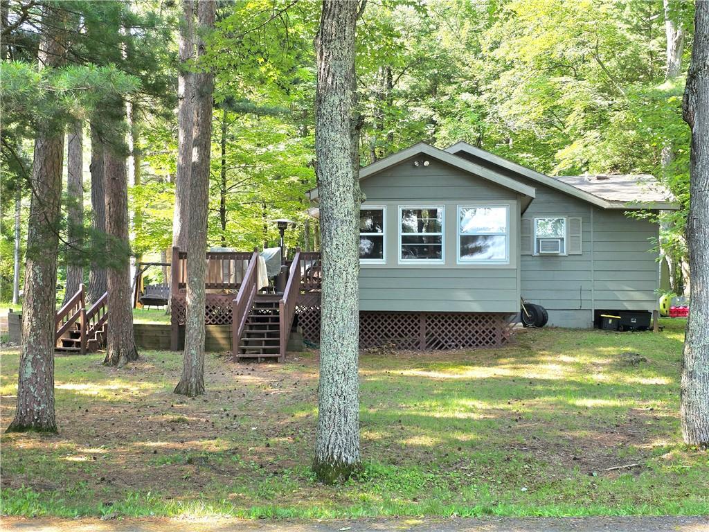 Image 1: Grindstone lake! Spacious open floorplan, well mai