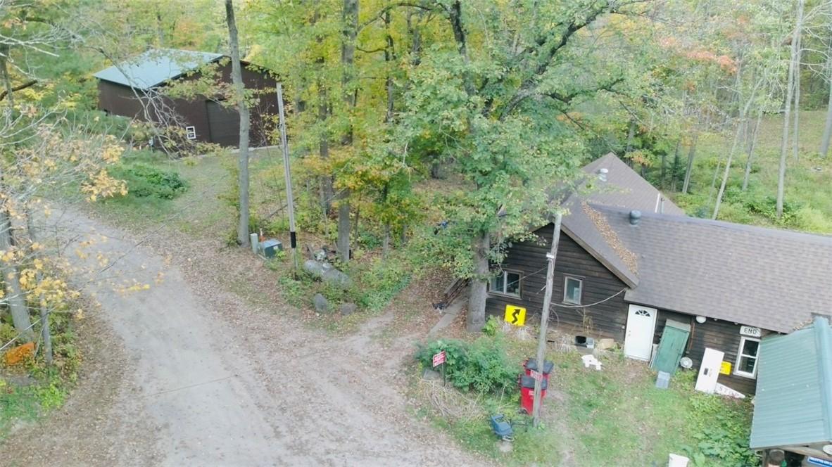 Image 3: Bar and 1 Bedroom Unit