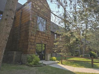 42950 Lakewoods Drive