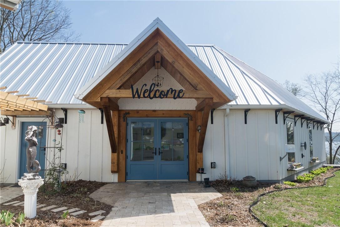 Image 3: Front entry into house