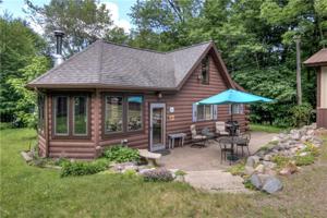 6165 N Lakeshore Drive
