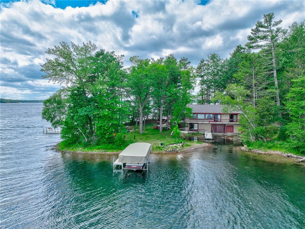 Image 4: View of cabin at lagoon