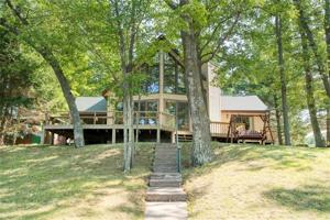 1331 E Lake Drive