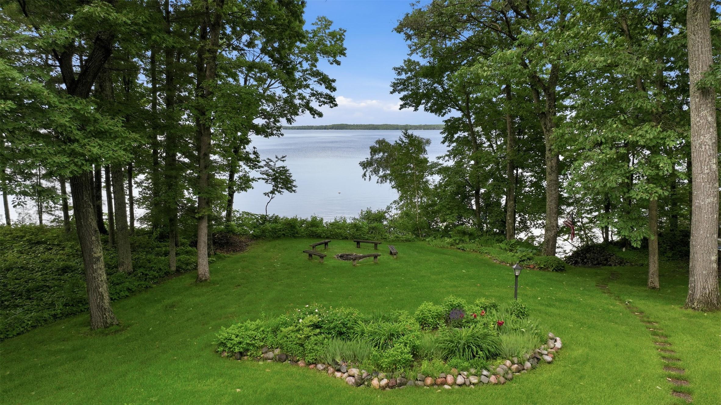Image 3: Firepit area overlooking the lake