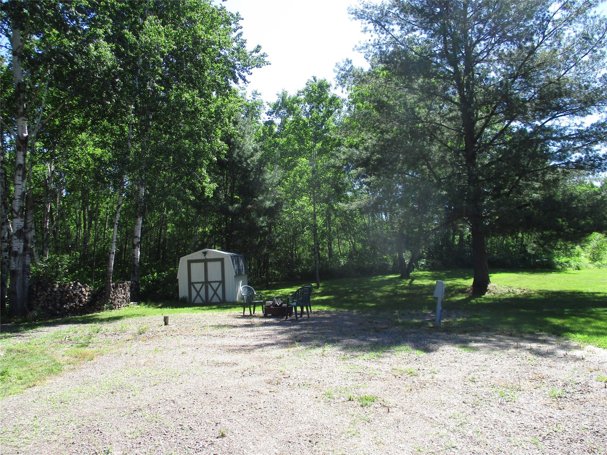 Image 4: PLENTY OF PARKING