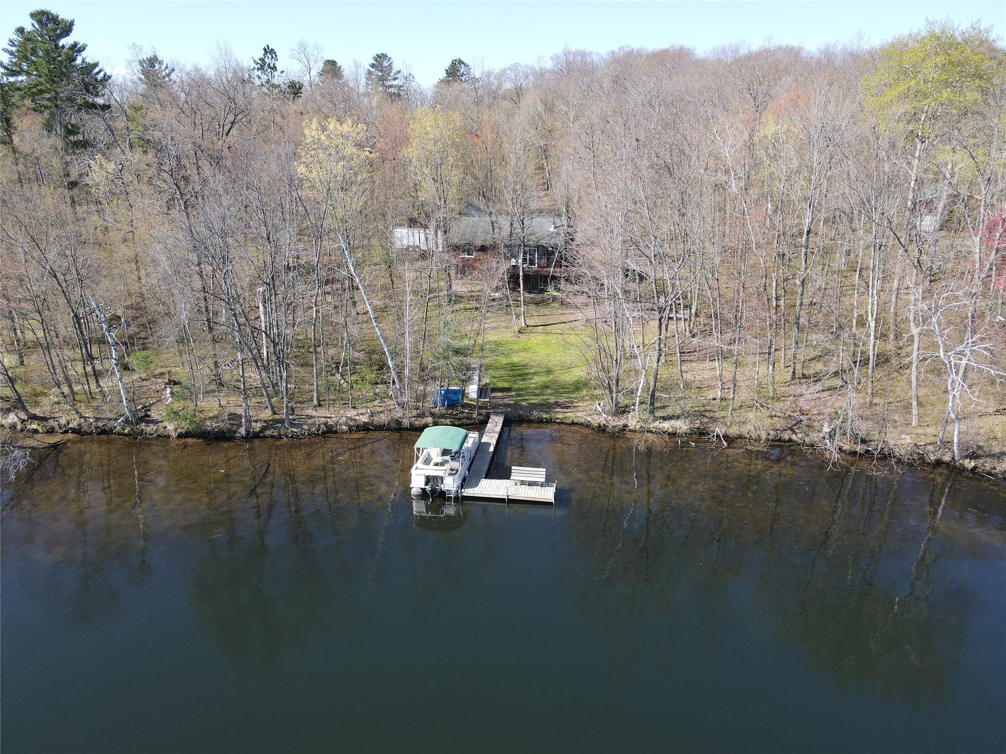 Image 3: 146 feet of lake frontage.