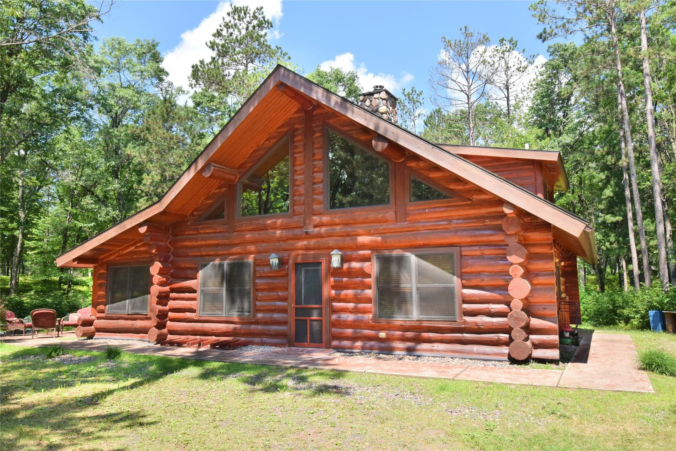 Image 2: A True Northwoods Retreat