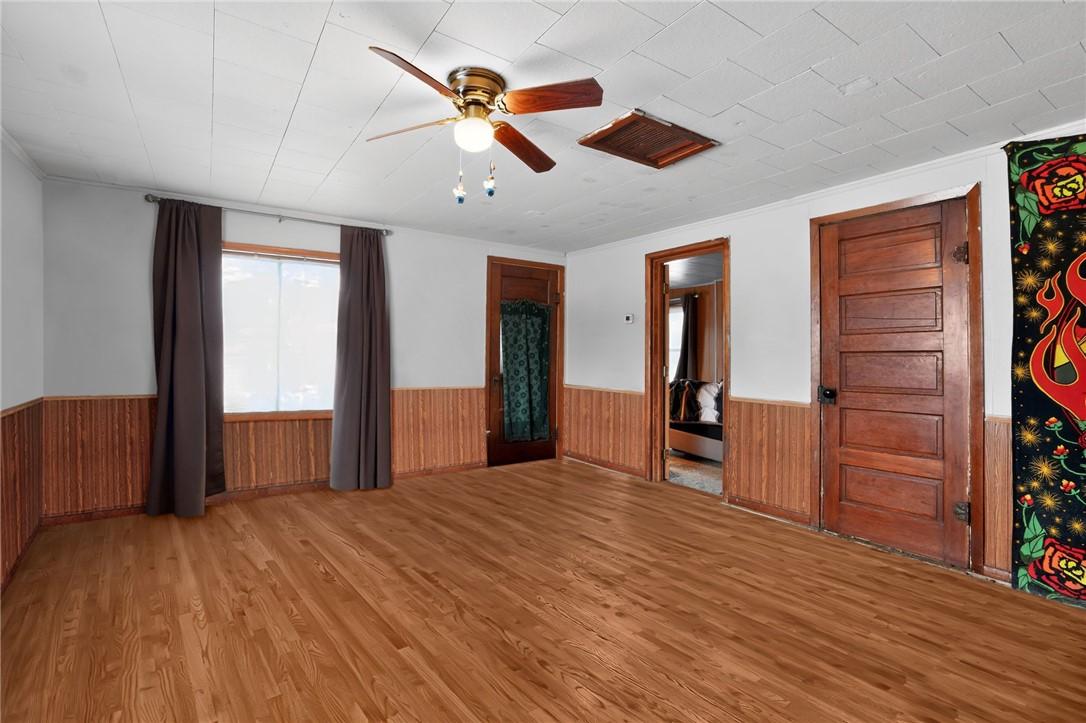 Image 3: Disclaimer: The contents of this room have been vi