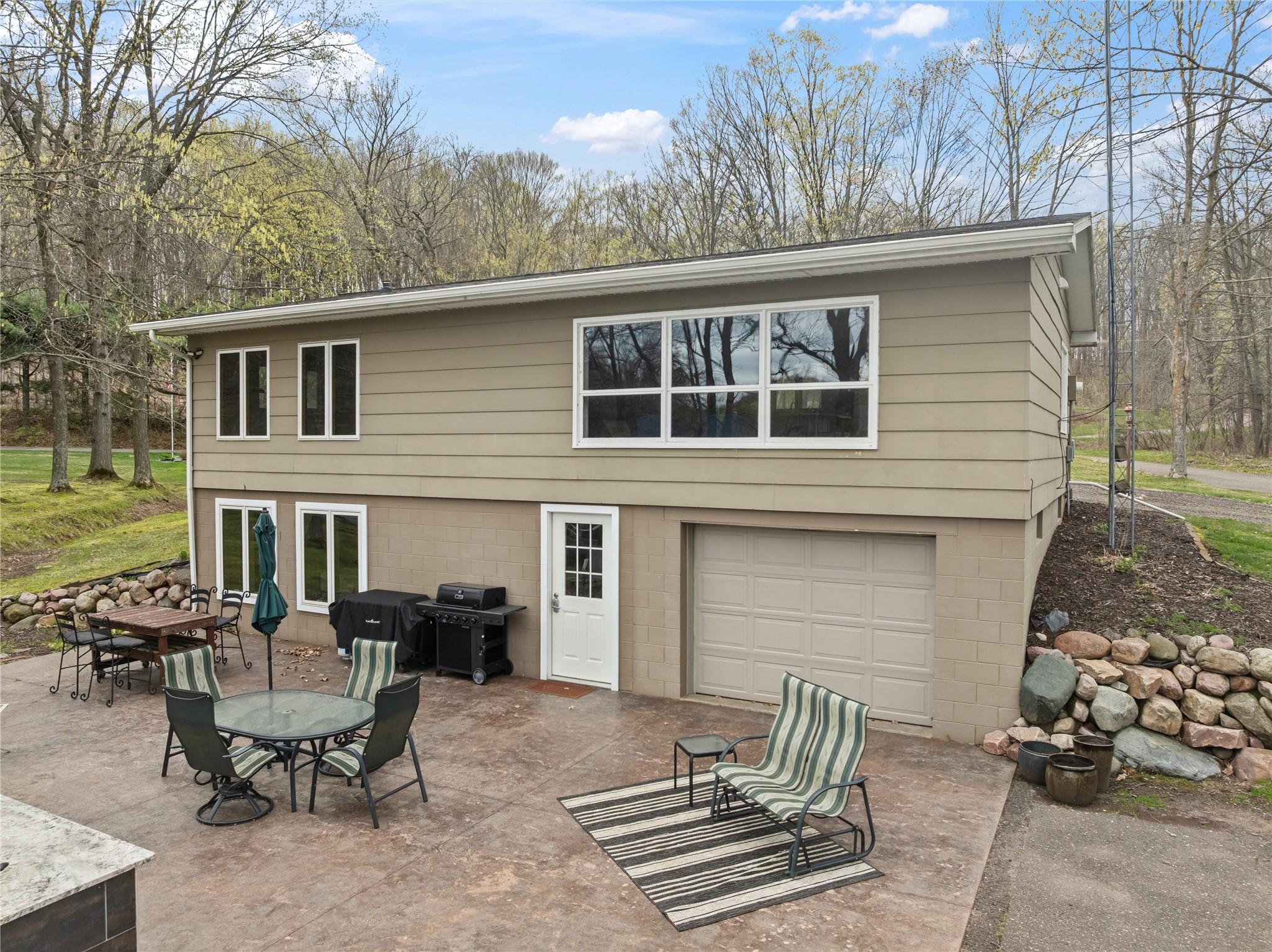 Image 1: Home Lakeside