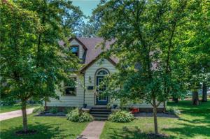16 E Douglas Street