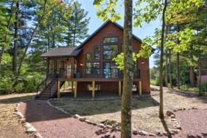 6750N Vista Lane