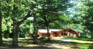 610 E Lake Drive