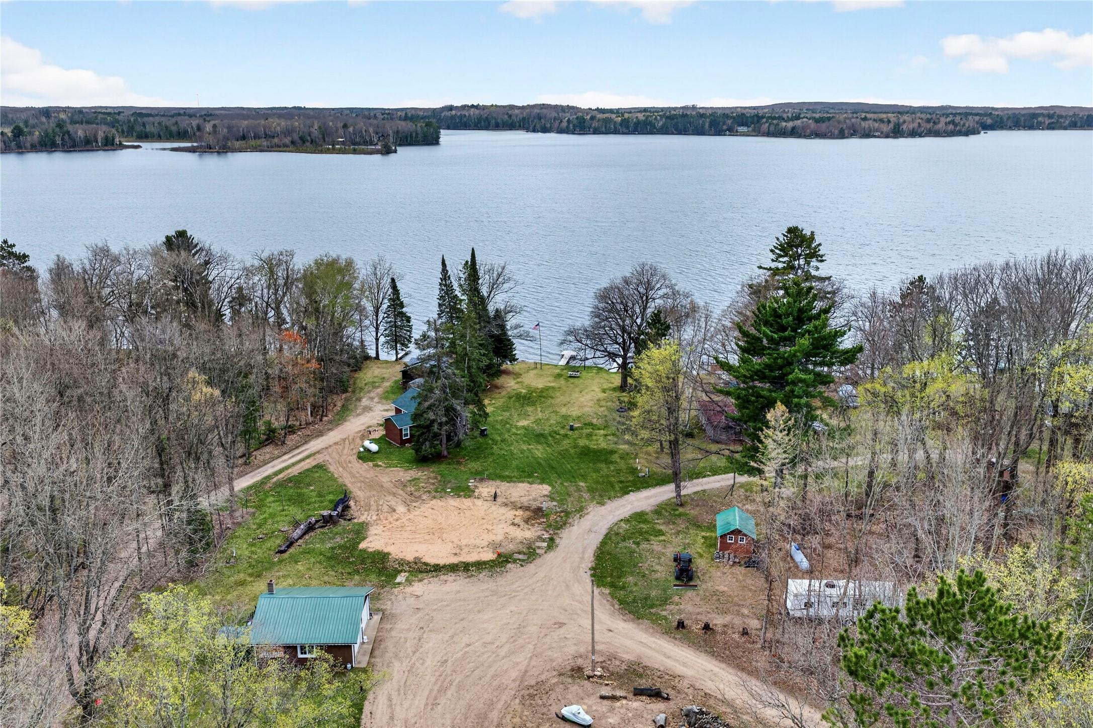 Image 2: Garage, building site on Lost Land Lake