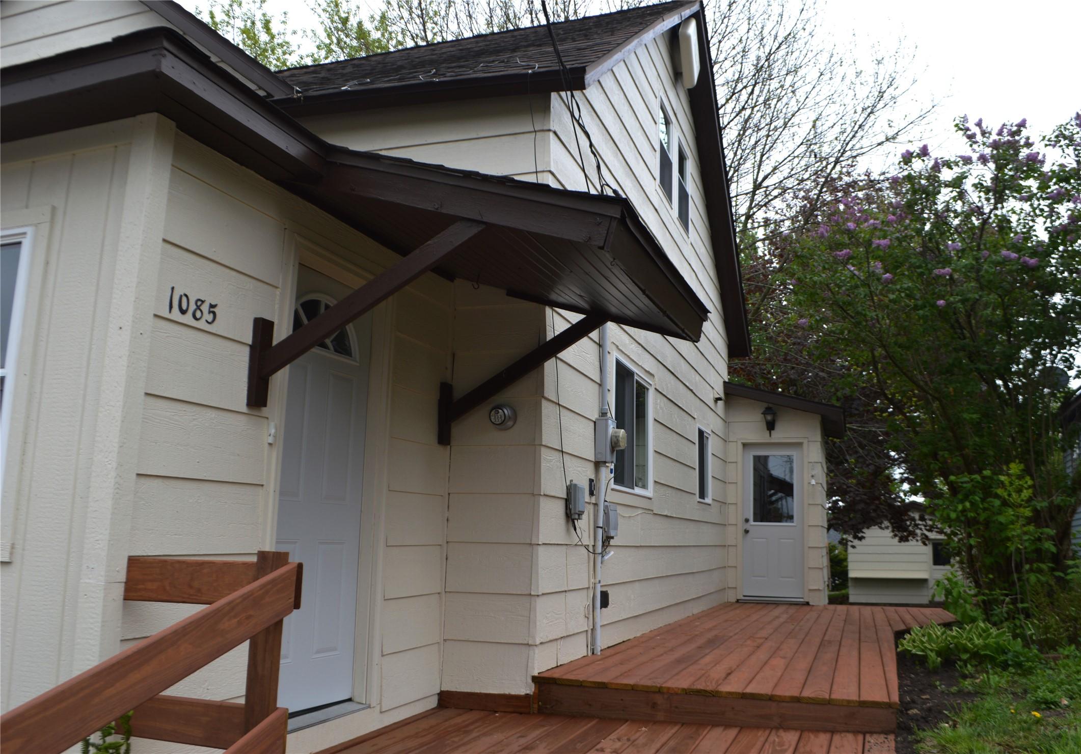 Image 2: Entry Deck!!!