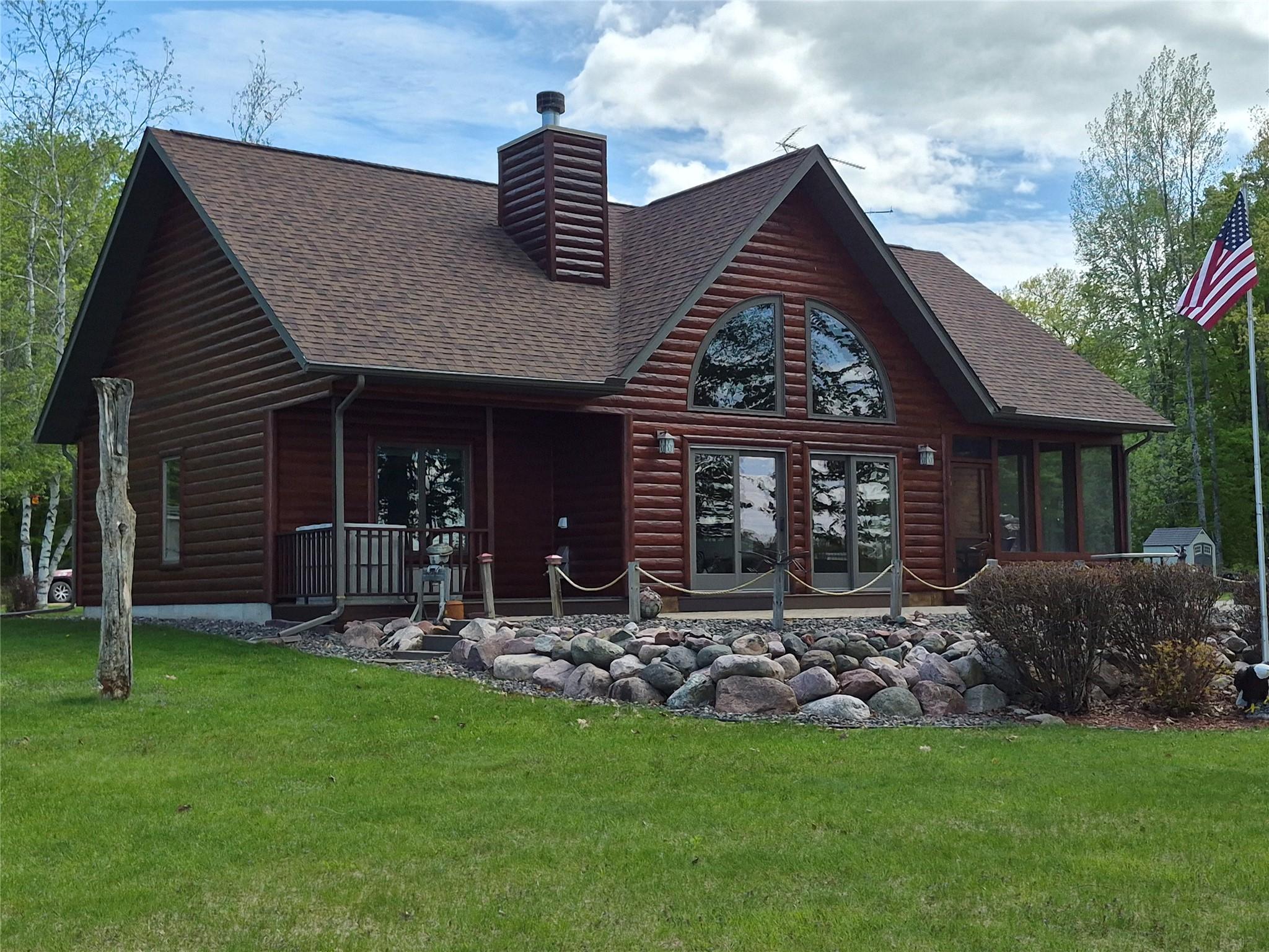 Image 3: Lake side