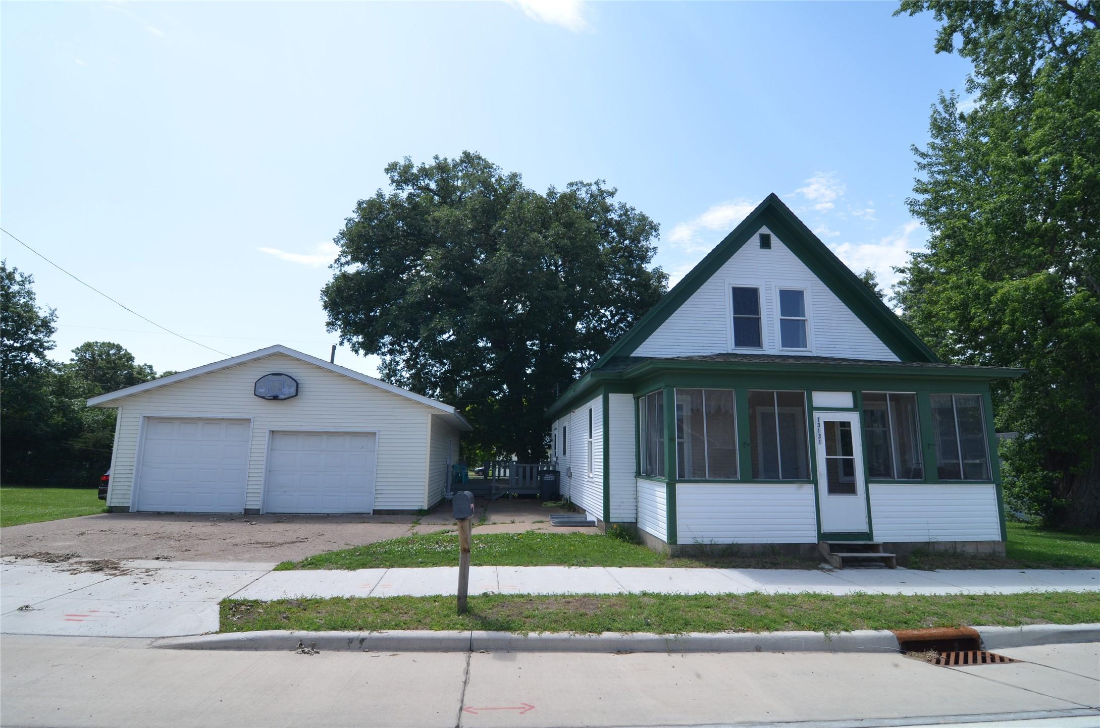 Image 1: Exterior Front