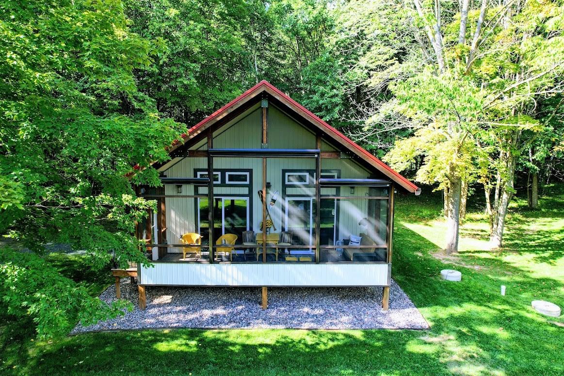 Image 1: Main Cabin 1