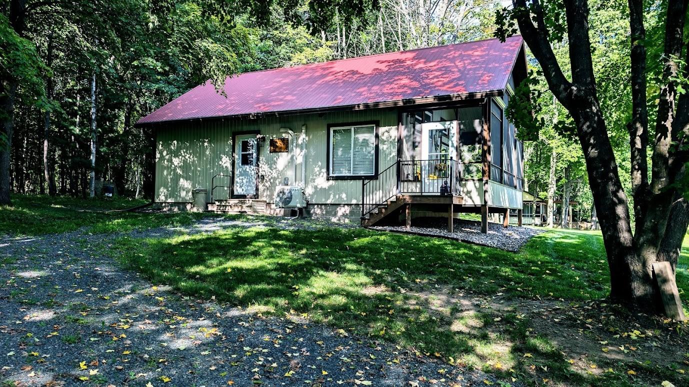 Image 2: Main Cabin 2