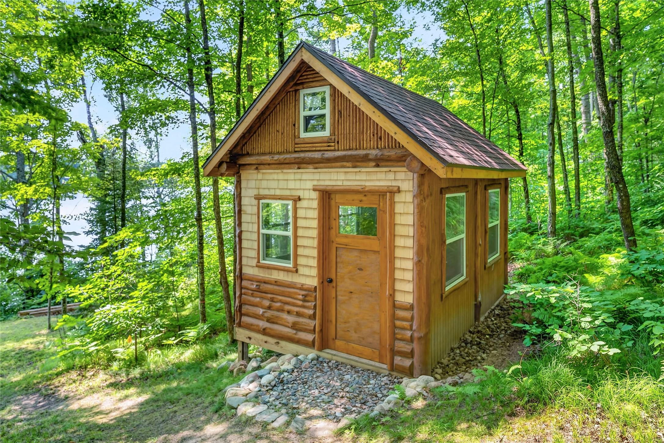 Image 1: Storage shed