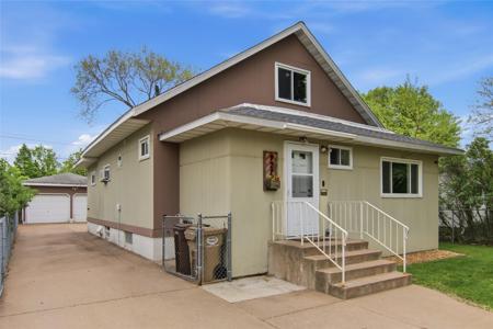 927 Sheridan Road