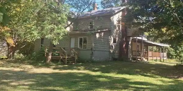 83 E Chautauqua Street