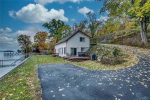 652 E Lake Road