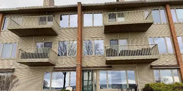 28 Cayuga  L Bld Circle