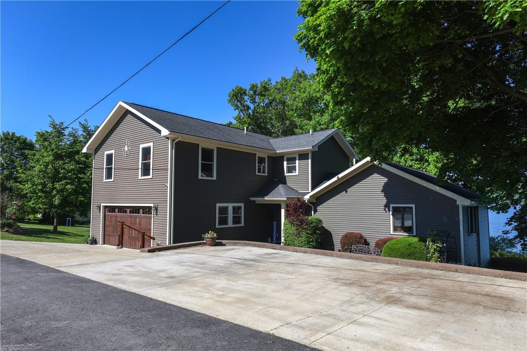 Image 3: Front of the house looking west towards the the la