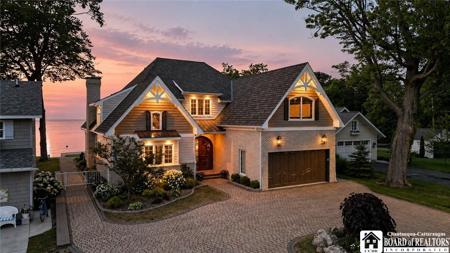 5276 Lakeside Boulevard