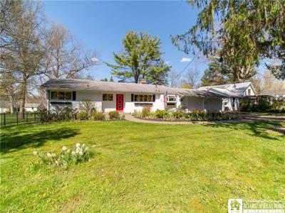 42 W Summit Street