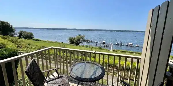22 Cayuga Drive