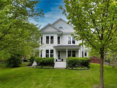 3143 W Lake Road