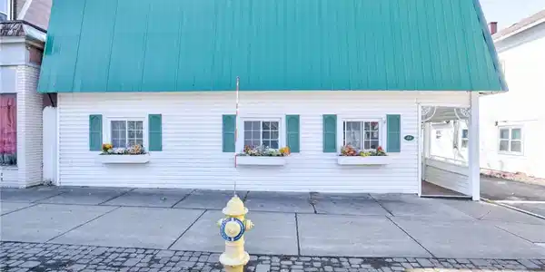 44 Chautauqua Avenue